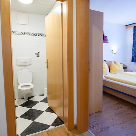 شقة Bacher Nr.2 *